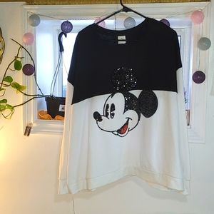 Disney: Mickey Mouse sweater